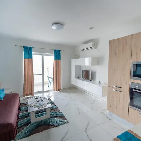 Stylish, Modern & Spacious 1br Close To Salina Bay - Bugibba Apartment