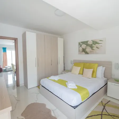 Stylish, Modern & Spacious 1br Close To Salina Bay - Bugibba شقة *